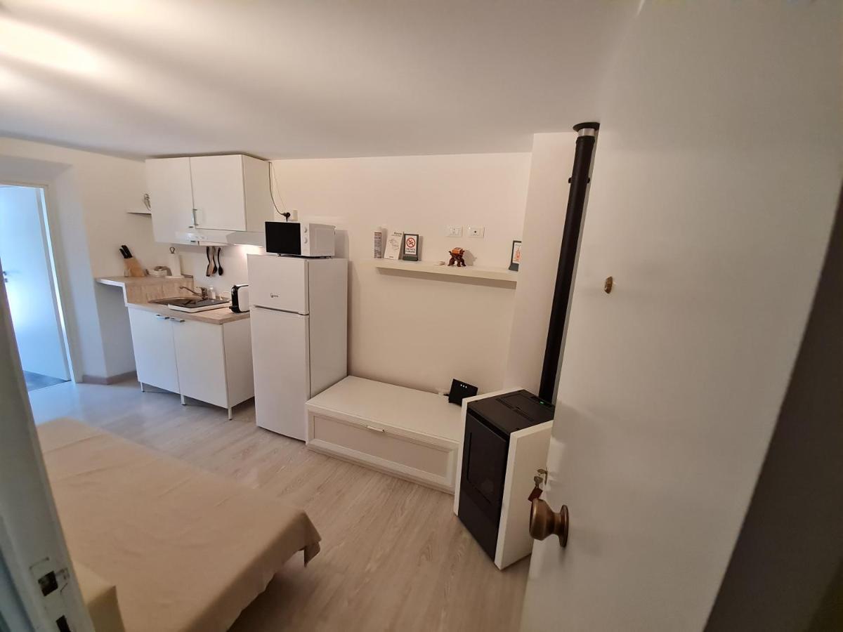 Al Castello - Aeroporto Delle Marche - Ancona Daire Falconara Marittima Dış mekan fotoğraf